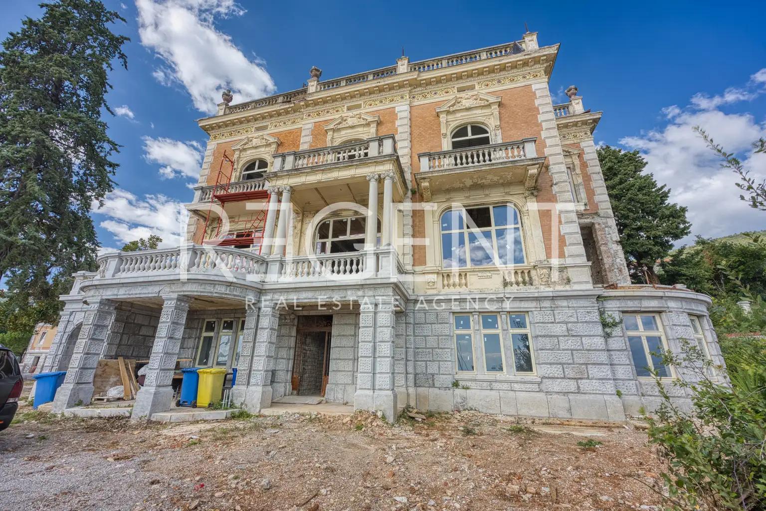 Ičići, Opatijska rivijera – povijesna vila s pogledom na more