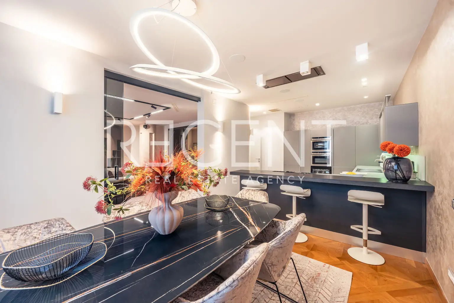 Zagreb, Center - Luxurious four-room apartment in the city center