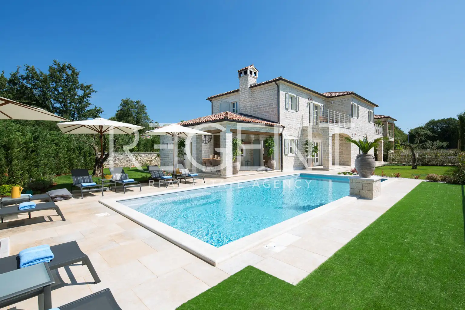 Istria, Poreč - Luxurious authentic villa in a prime location