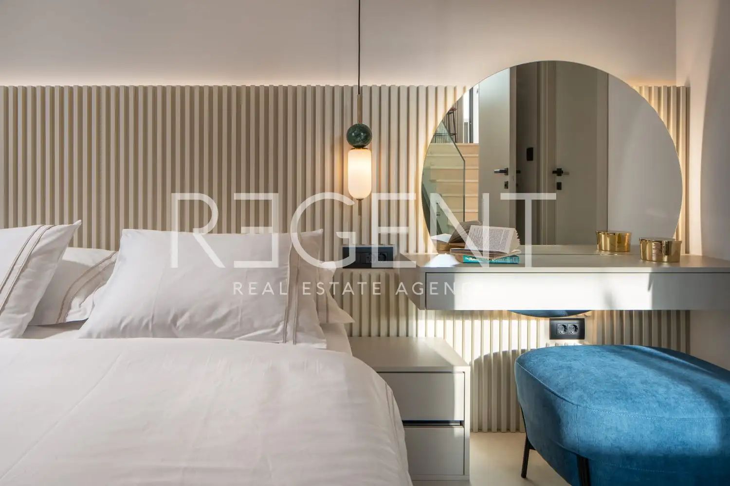 Podstrana - Moderná luxusná vila s bazénom a strešnou terasou