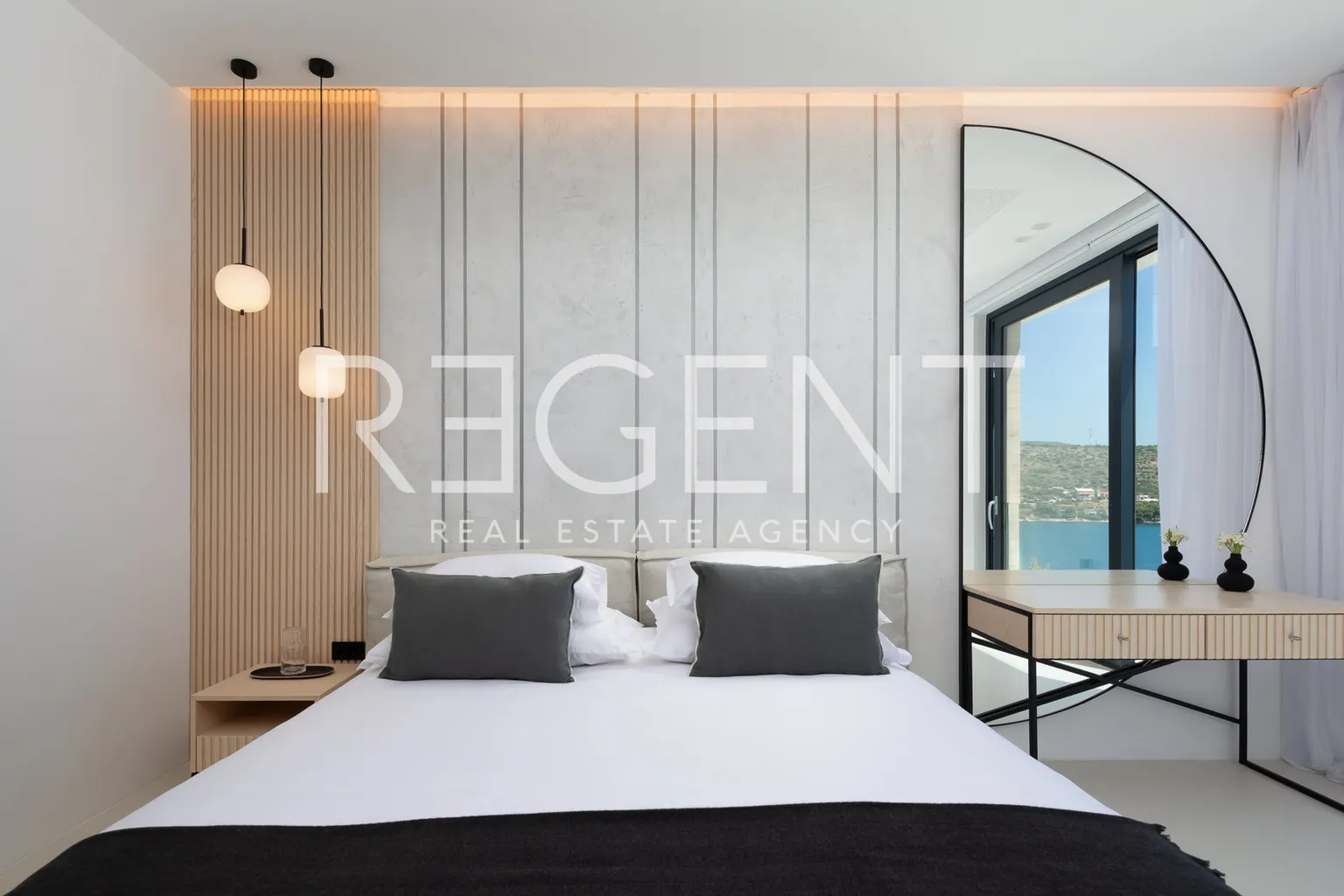 Šibenik, Rogoznica – Moderna vila s panoramskim pogledom na more