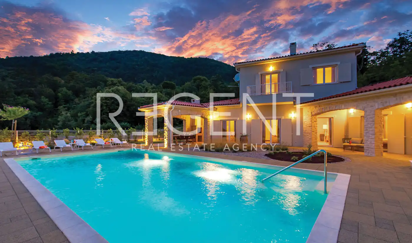 Opatija, Veprinac – Luksuzna vila na parceli od 1175 m2