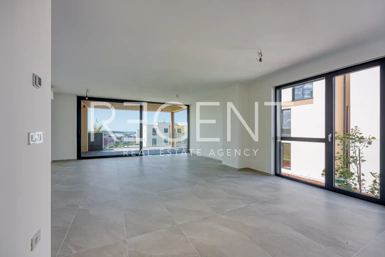 Istrie, Novigrad - Čtyřpokojový apartmán v luxusním obytném komplexu 115 m2