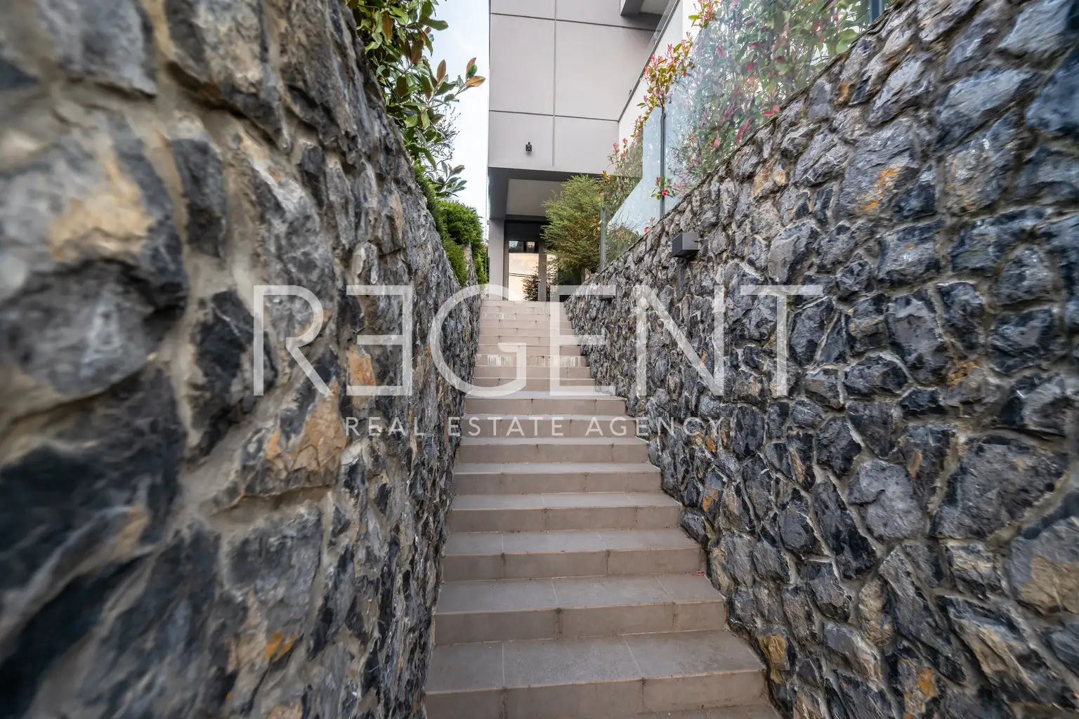 Zagreb, Unterstadt - Luxus-Penthouse mit Panoramadachterrasse