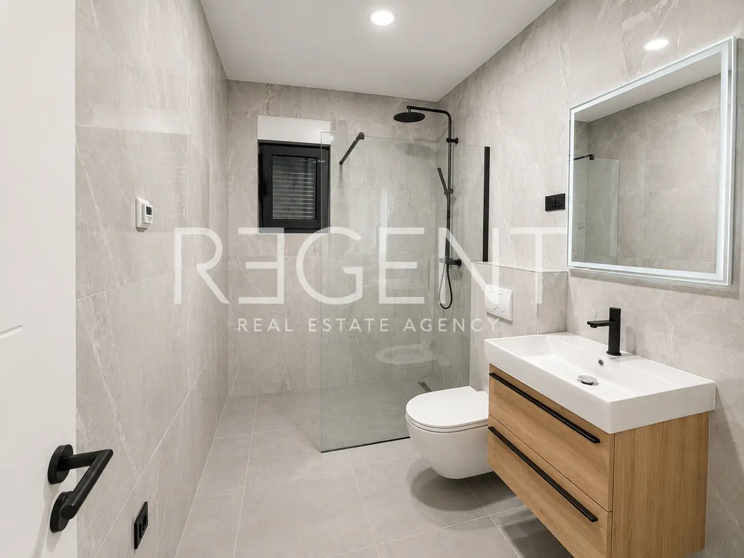 Appartement 65 m², Brodarica, Šibenik - 3 pièces, balcon, parking