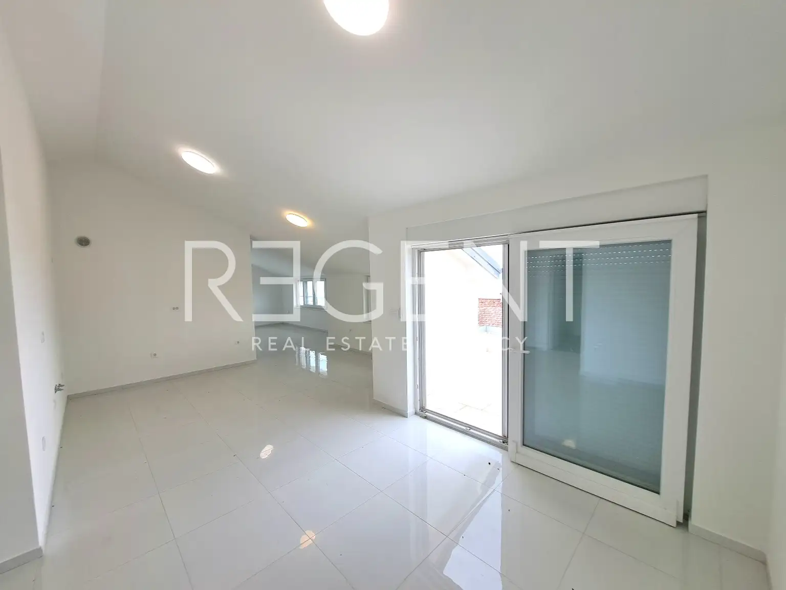 Crikvenica - Vierzimmerwohnung mit Terrasse 110 m2, Neubau