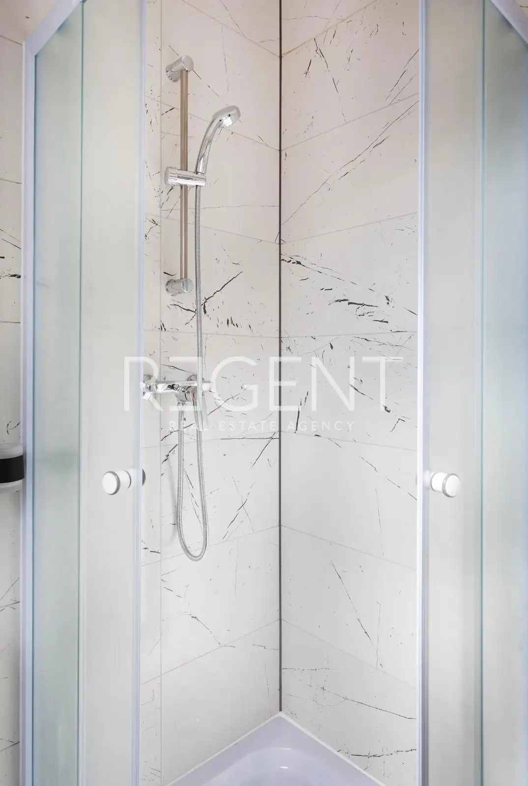 Záhřeb, Náměstí Franjo Tuđmana – Zařízený dvoupokojový byt