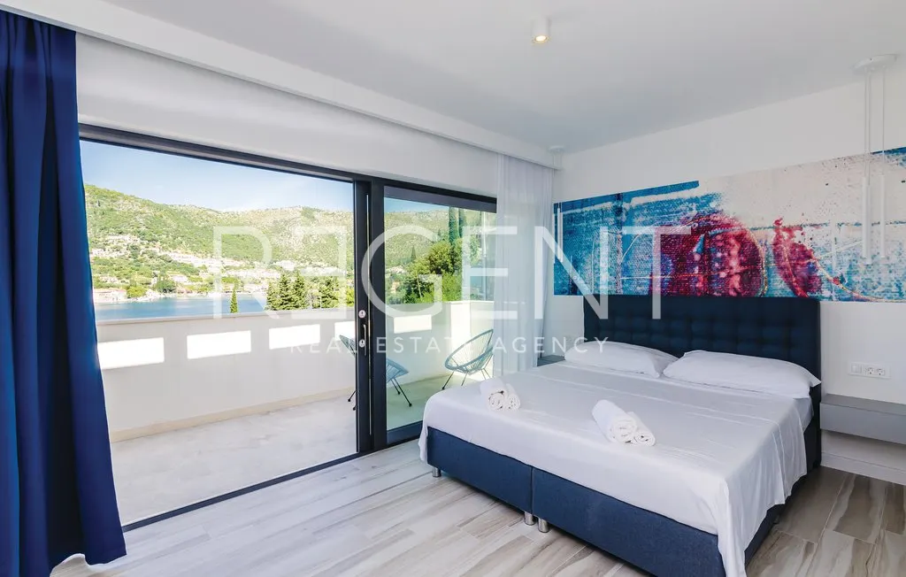Zaton, Dubrovnik - Moderna vila uz more 210m2