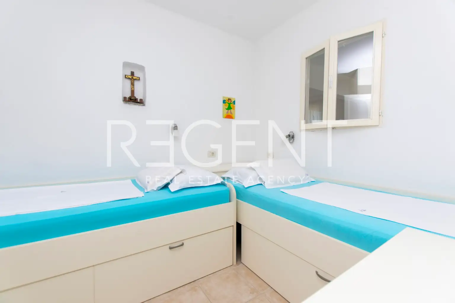 Brač, Mirca - kamenná vila s výhľadom na more, 300m2