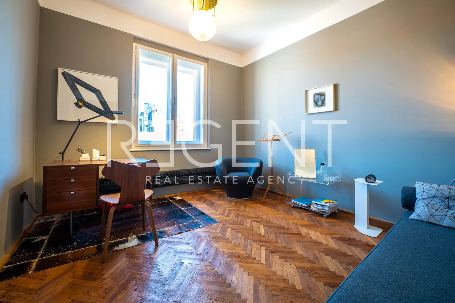 Zagreb, Masarykova – Artistic duplex with 6-meter ceilings