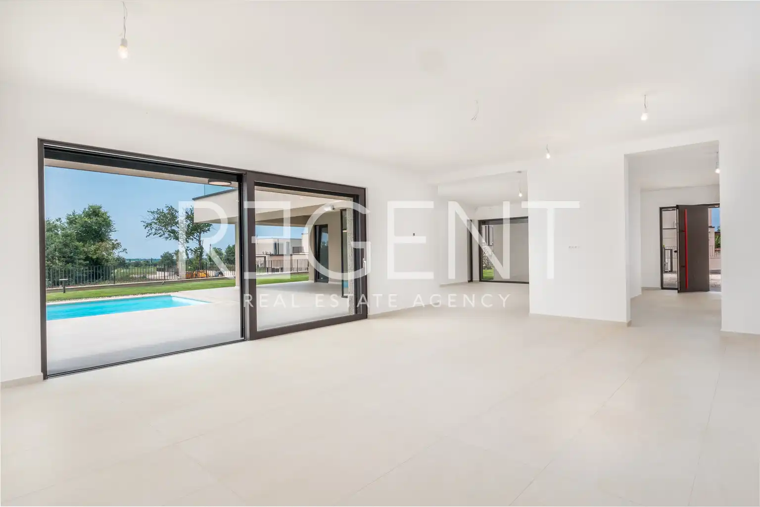 Istra, Labinci - Luksuzna vila s bazenom 303,34 m2