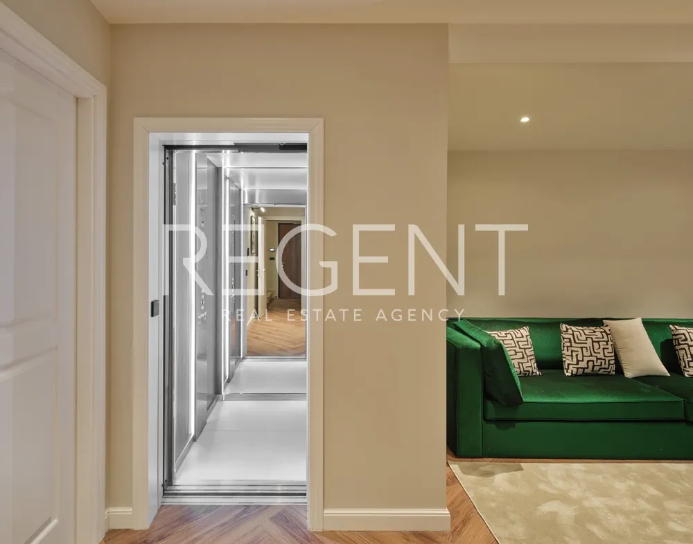 Trogir - Moderní vila s výhledem na moře 341 m2