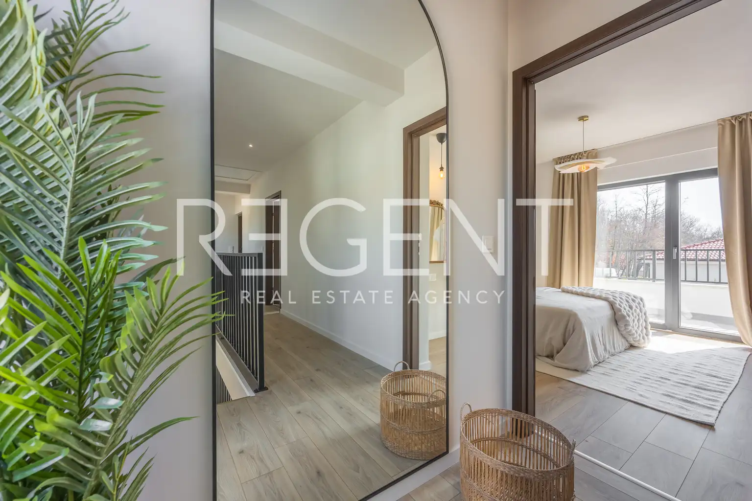 Istra, Svetvinčenat - Moderna vila s grijanim bazenom