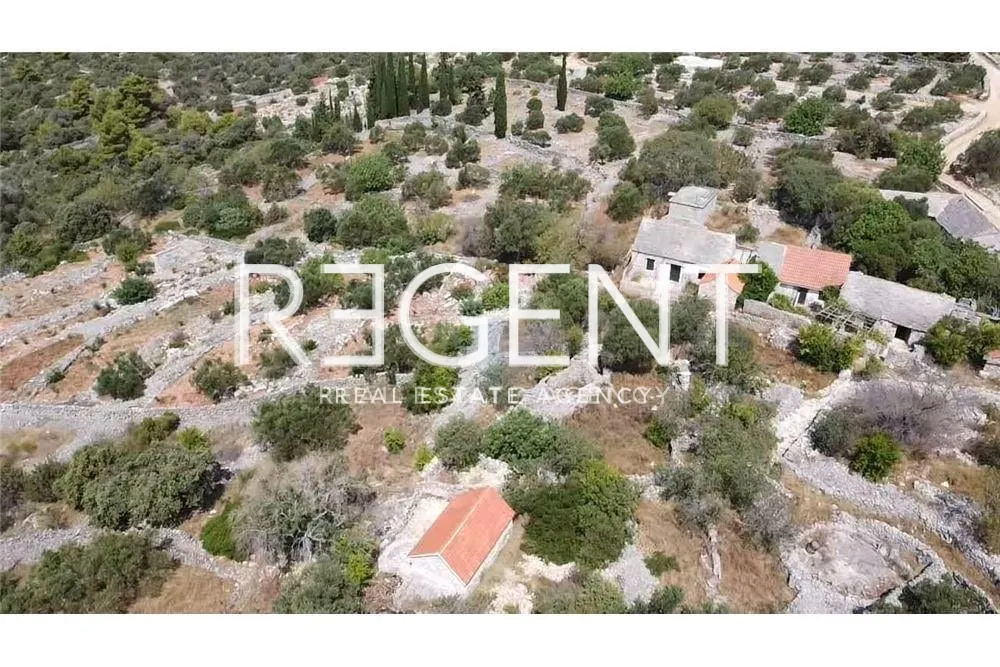 Trogir, Drvenik Veliki - pozemek