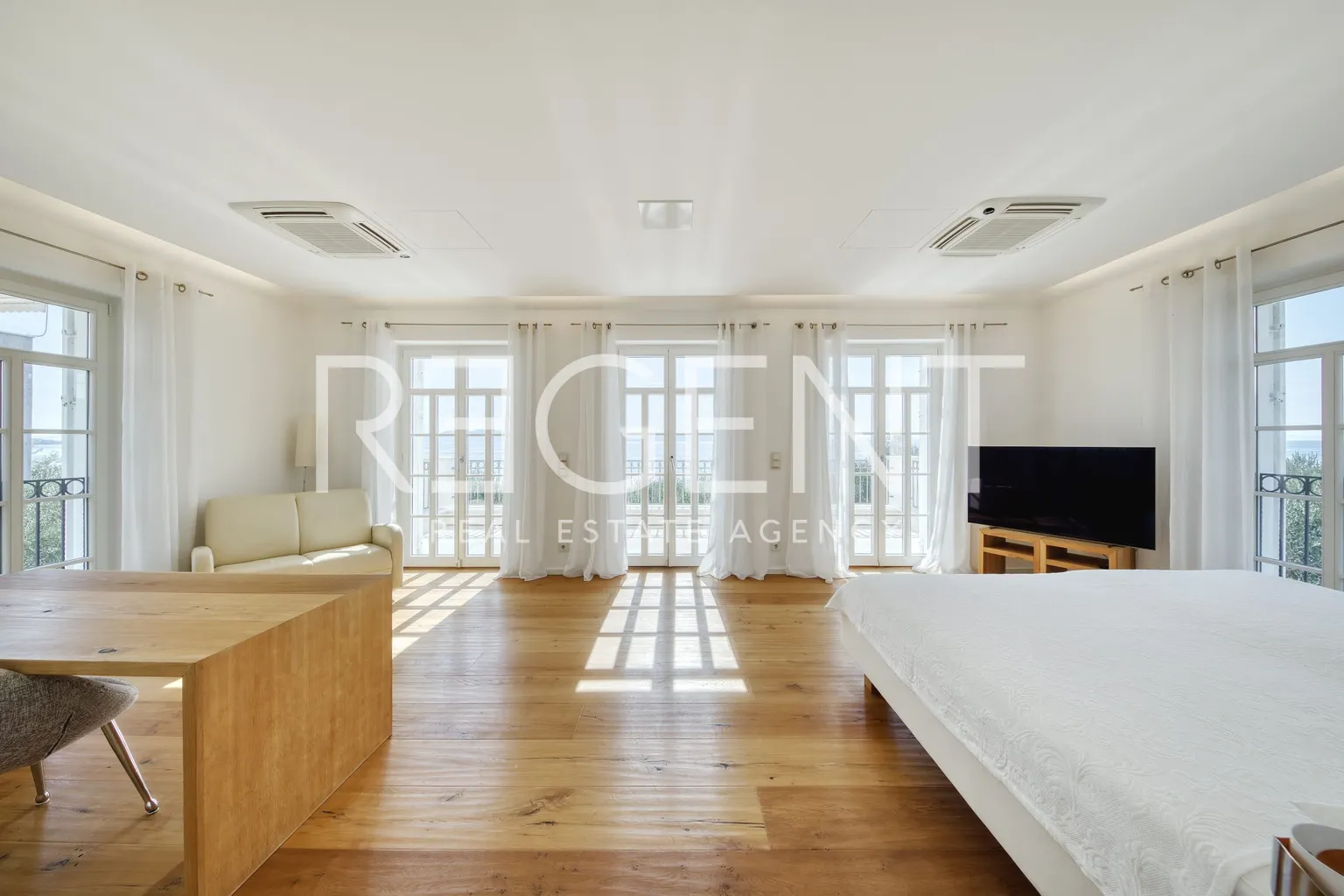 Zadar - Luksuzna vila prvi red uz more 210 m2