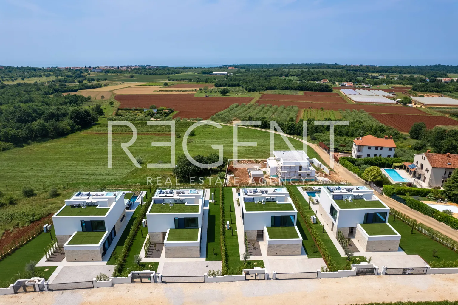 Istra, Poreč – Dizajnerska vila s pogledom na more 310 m2