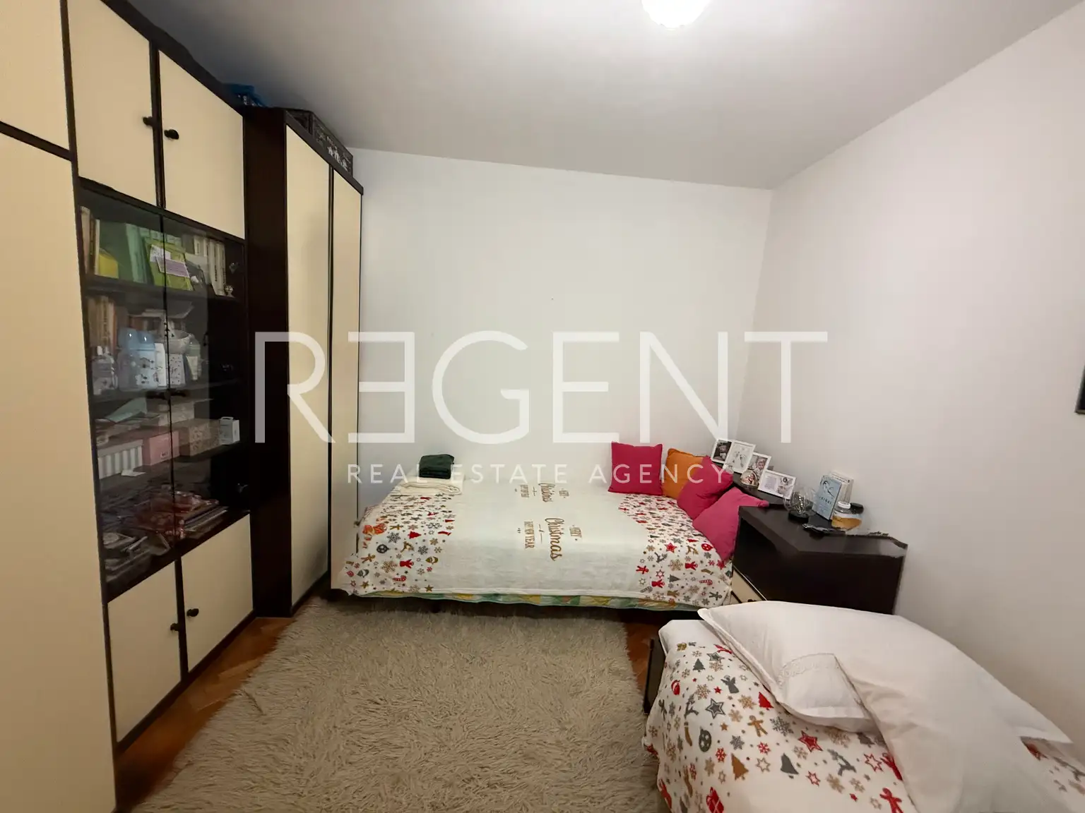 Split, Spinut - Dvosoban stan s loggiom u centru grada