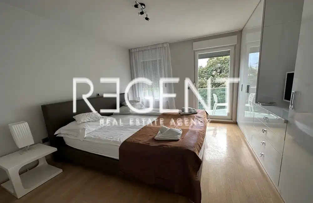 Split, Podstrana - Wohnung 105 m2 zu vermieten, Neubau, langfristig