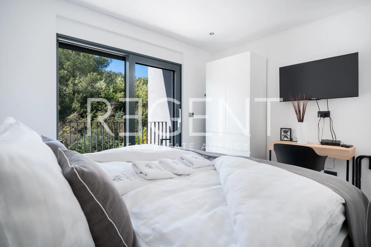 Trogir, Slatine - Zwei-Zimmer-Wohnung mit Terrassen und Meerblick