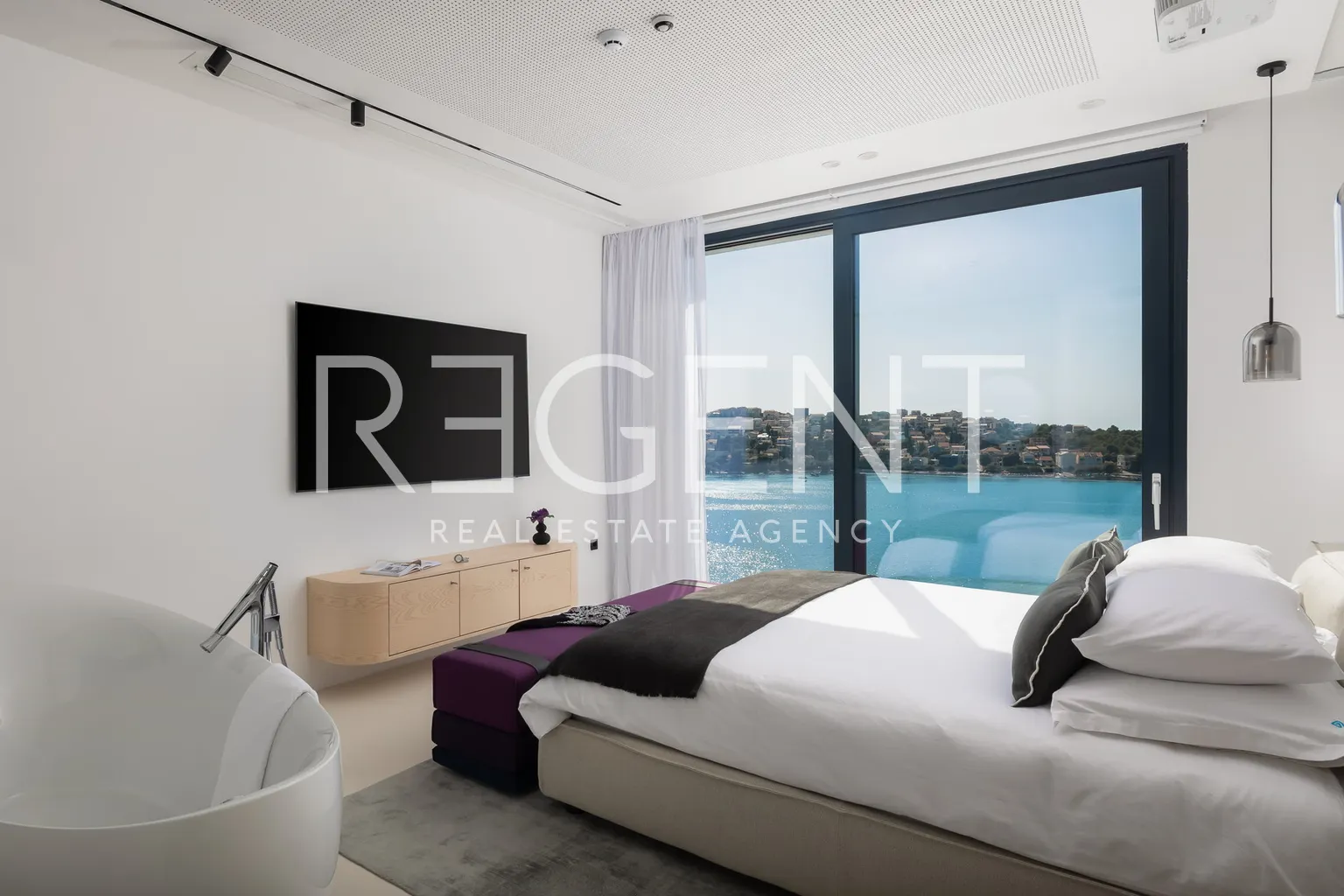 Šibenik, Rogoznica – Moderna vila s panoramskim pogledom na more