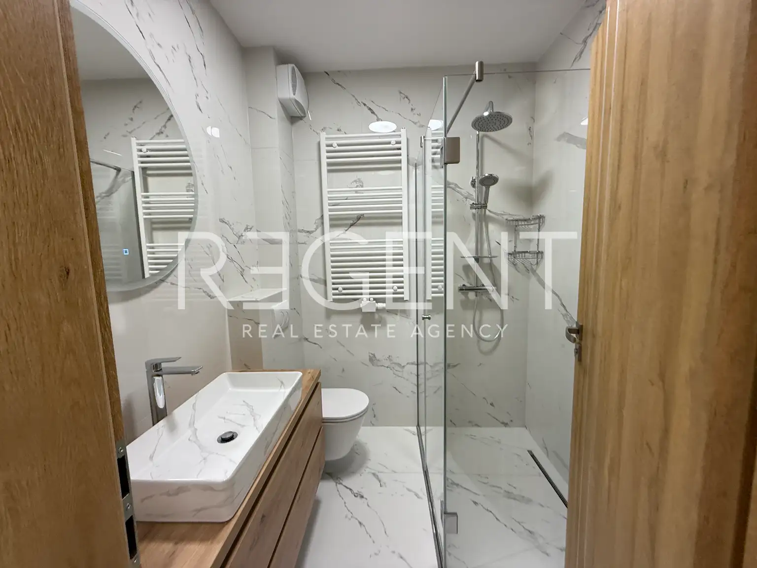 Záhřeb, Gračani – třípokojový byt s terasou a garáží