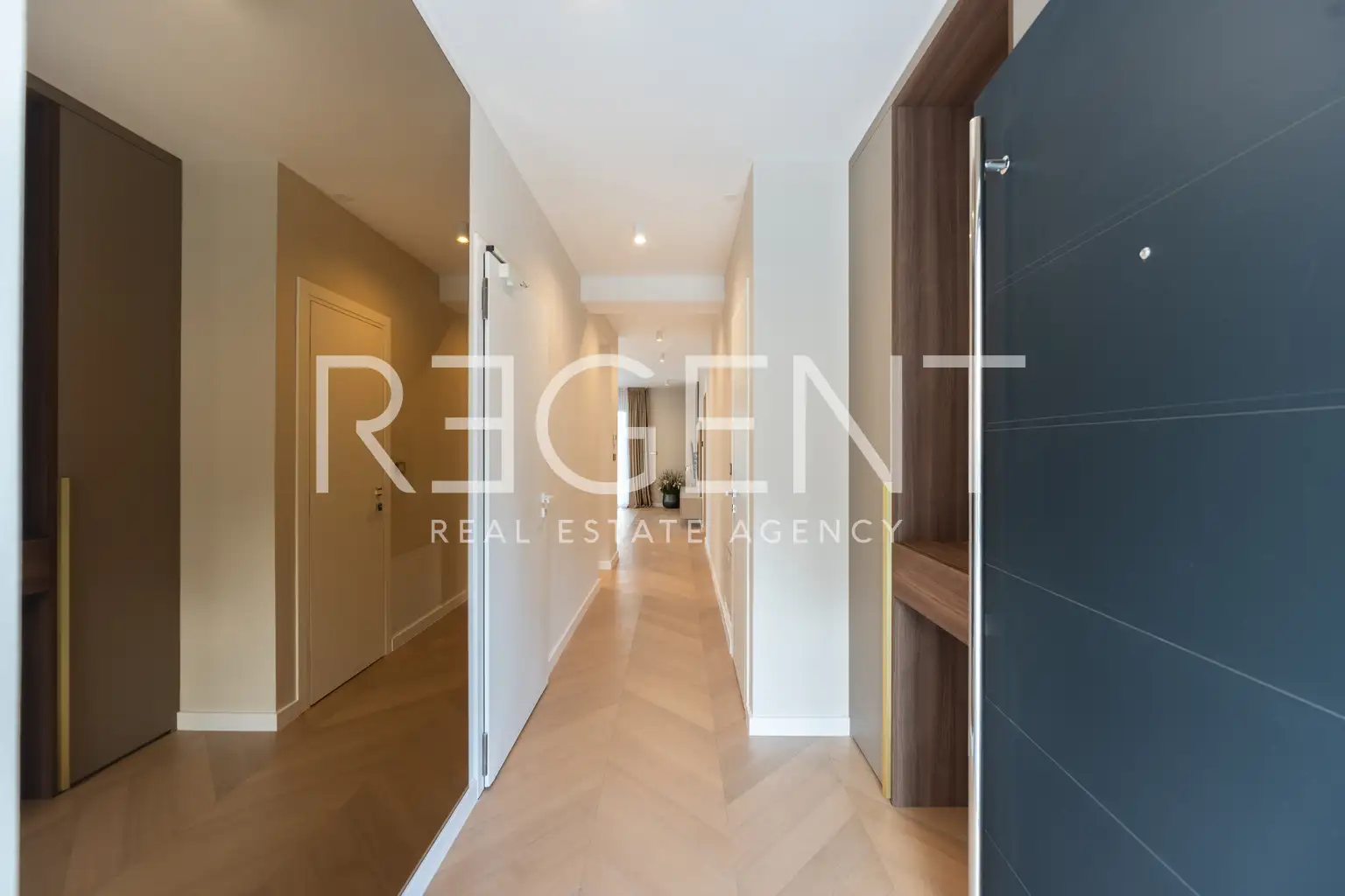 Šestine – ekskluzywne mieszkanie w willi miejskiej z prywatnym wejściem i garażem