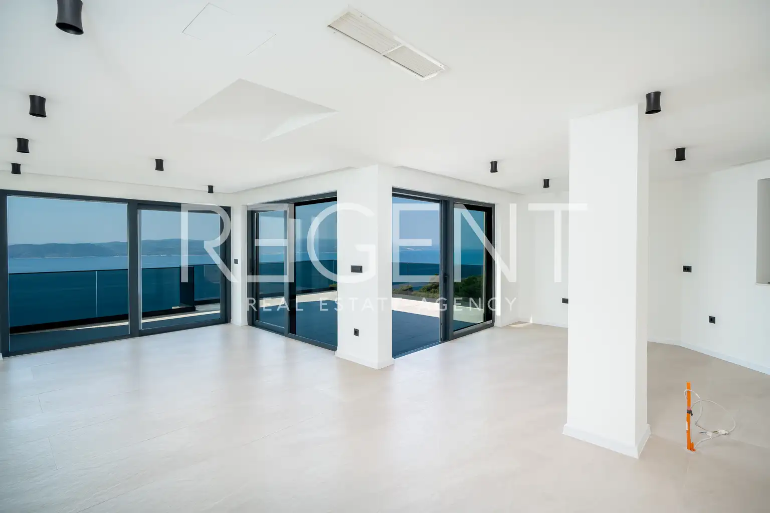 Makarska, Brela - Luksuzna vila s panoramskim pogledom na more 317 m2