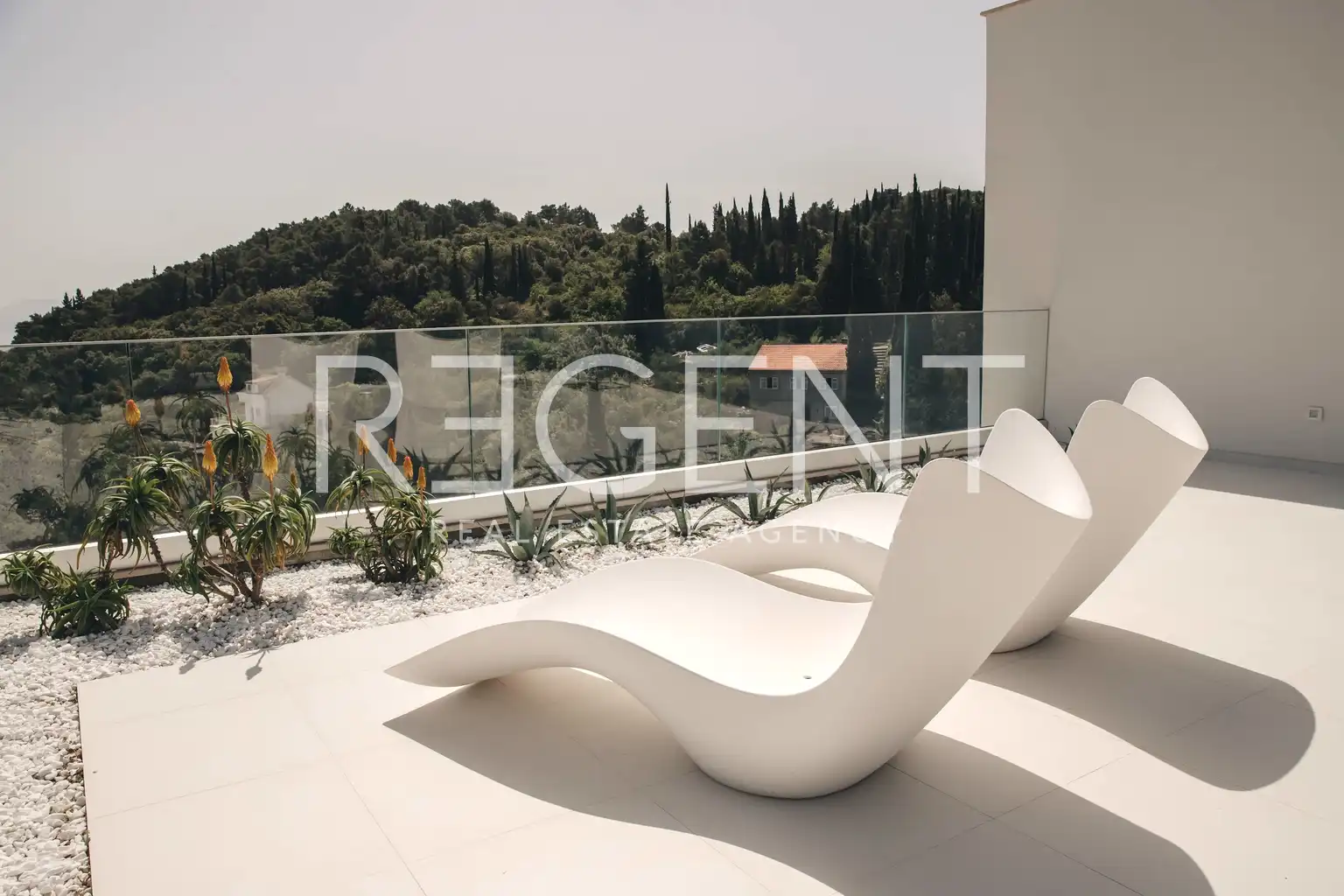 Korčula, Žrnovo - Luksuzna obiteljska vila s prekrasnim pogledom 360 m2