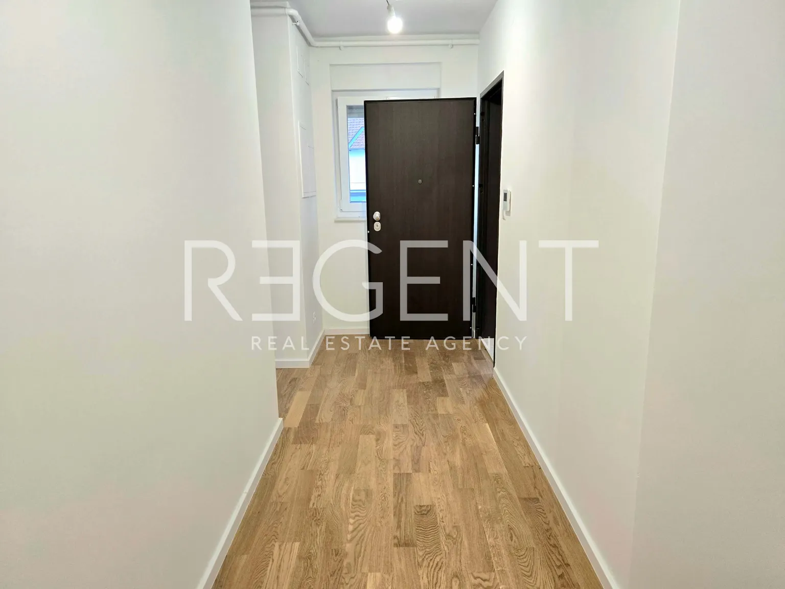 Sveta Nedelja, Kerestinec- Trosoban stan 100 m2