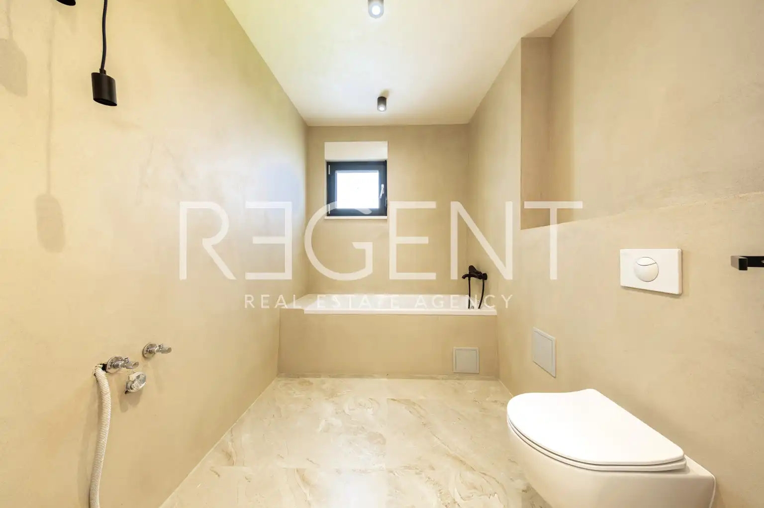 Trogir - Nuova villa moderna di 300m2 con piscina e jacuzzi
