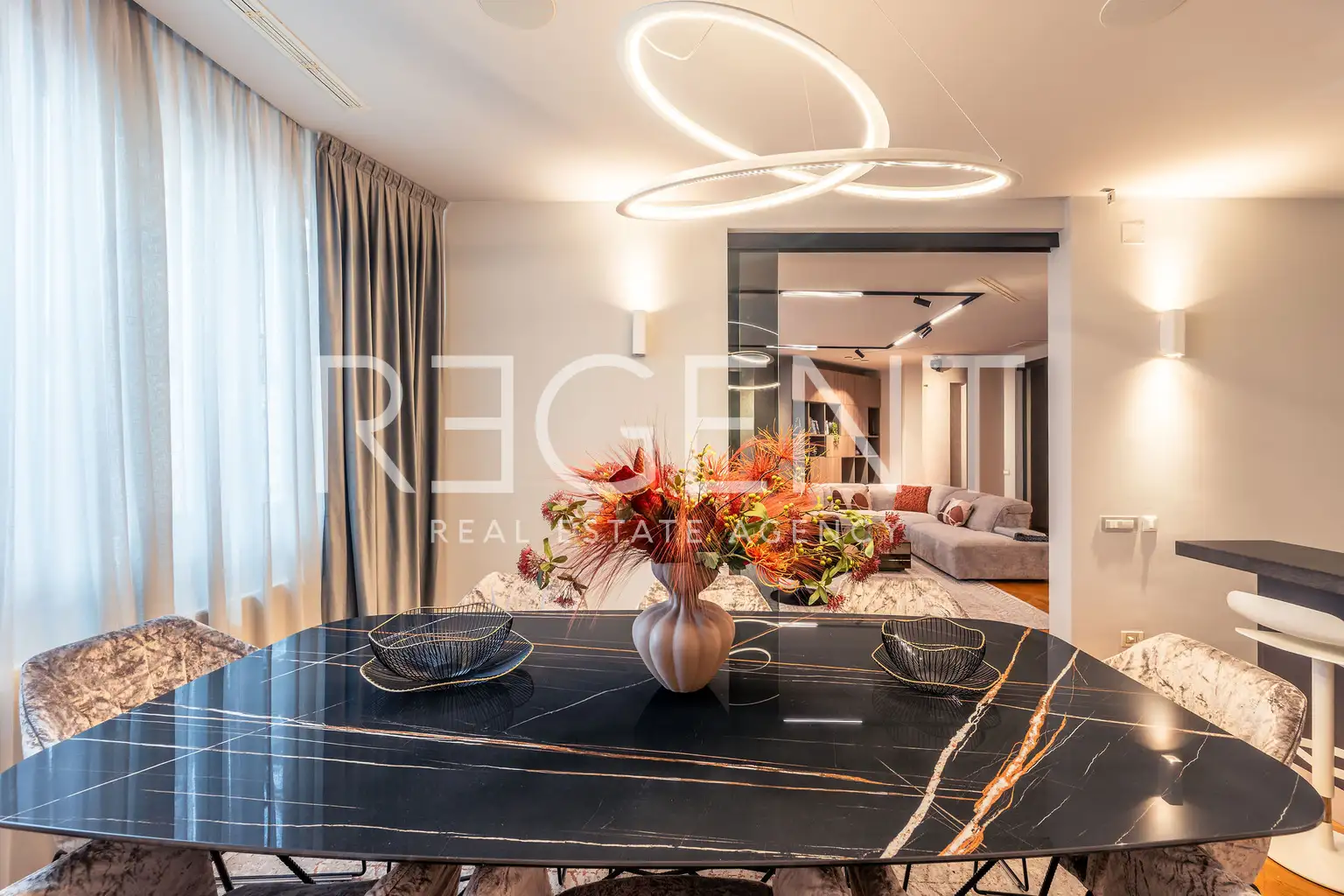 Zagreb, Center - Luxurious four-room apartment in the city center