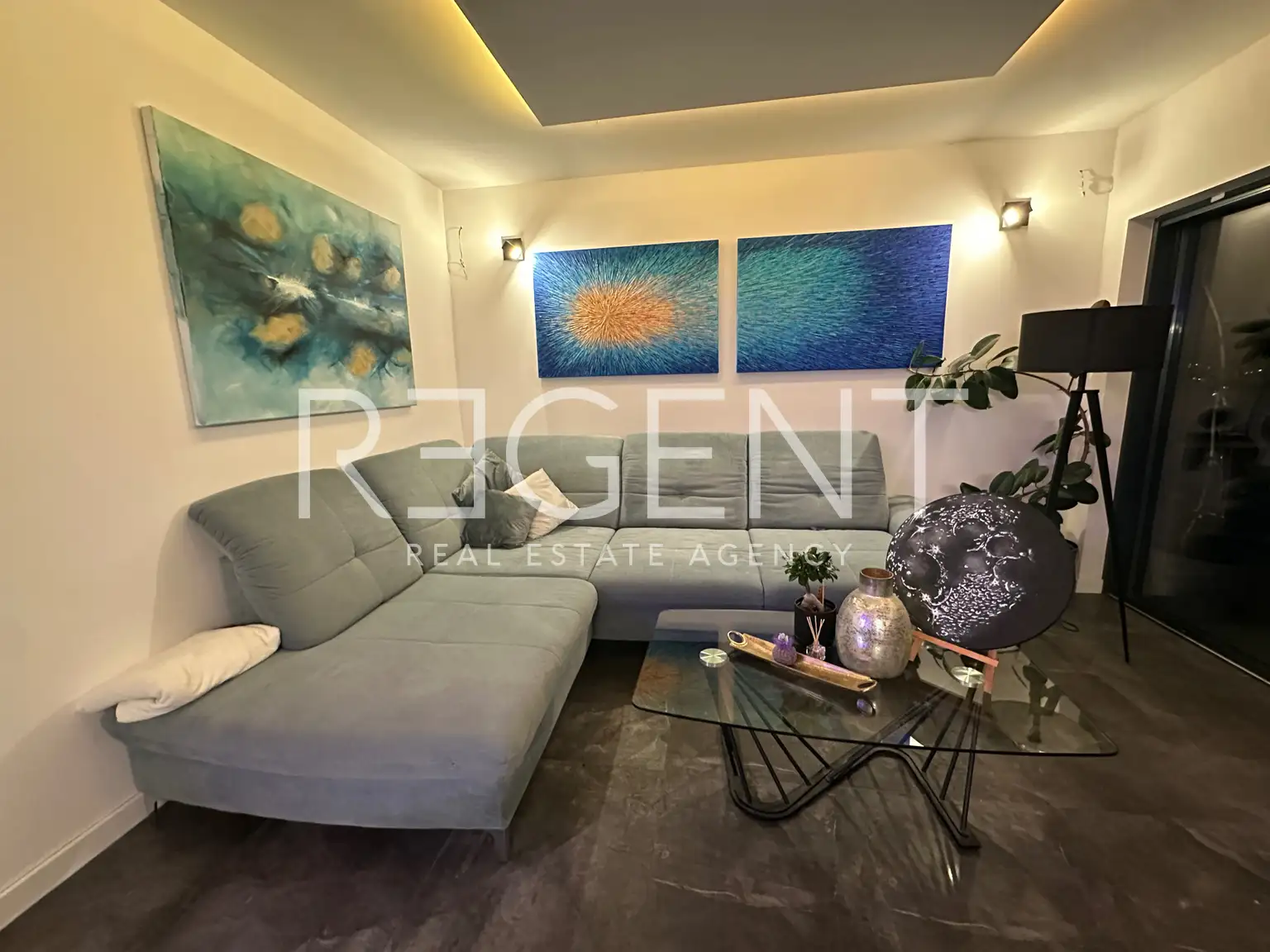 Split, Klis - Dvosoban stan sa terasom i panoramskim pogledom