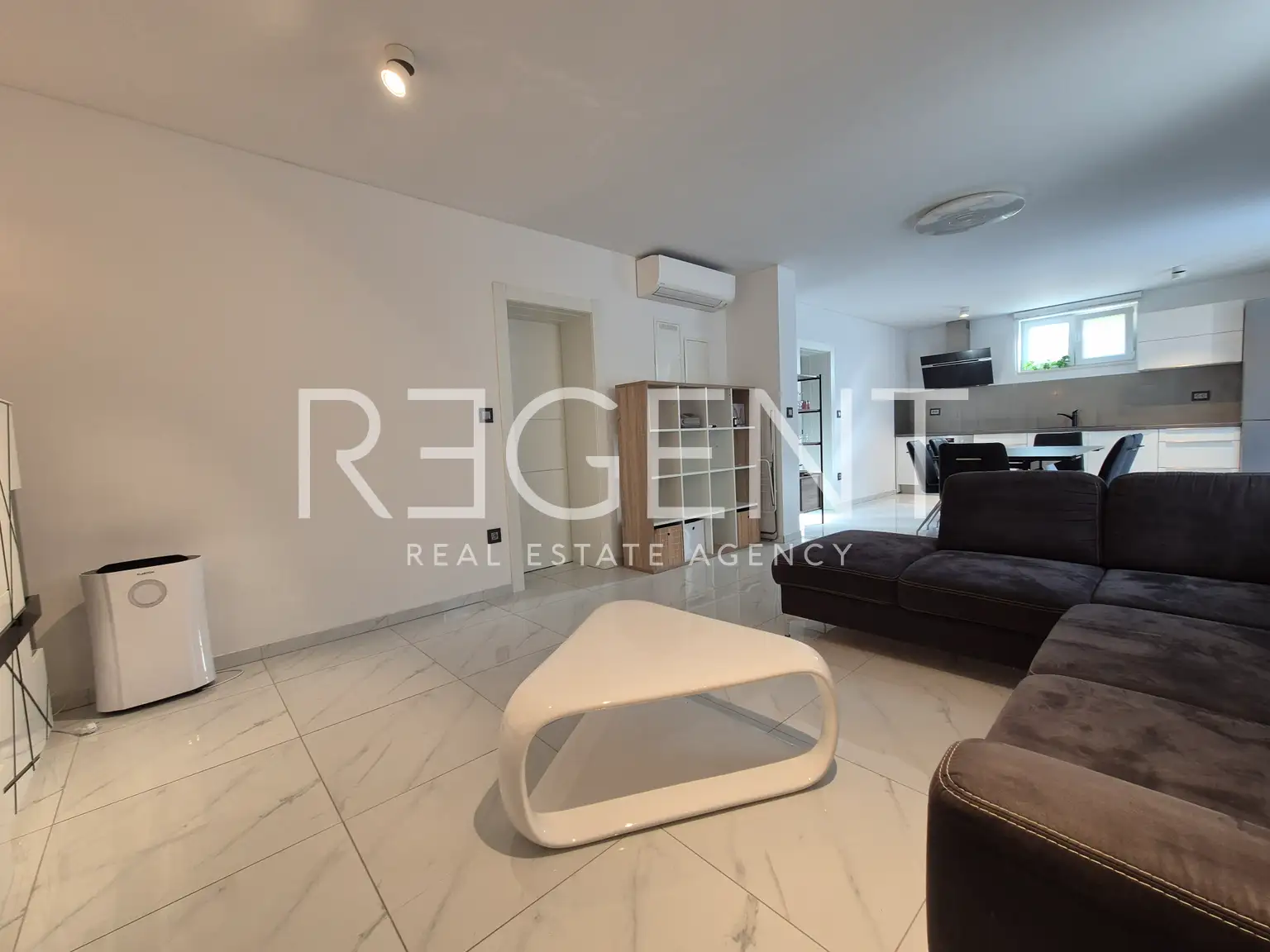 Split, Varoš - Two-bedroom apartment with a parking space in the center of Split