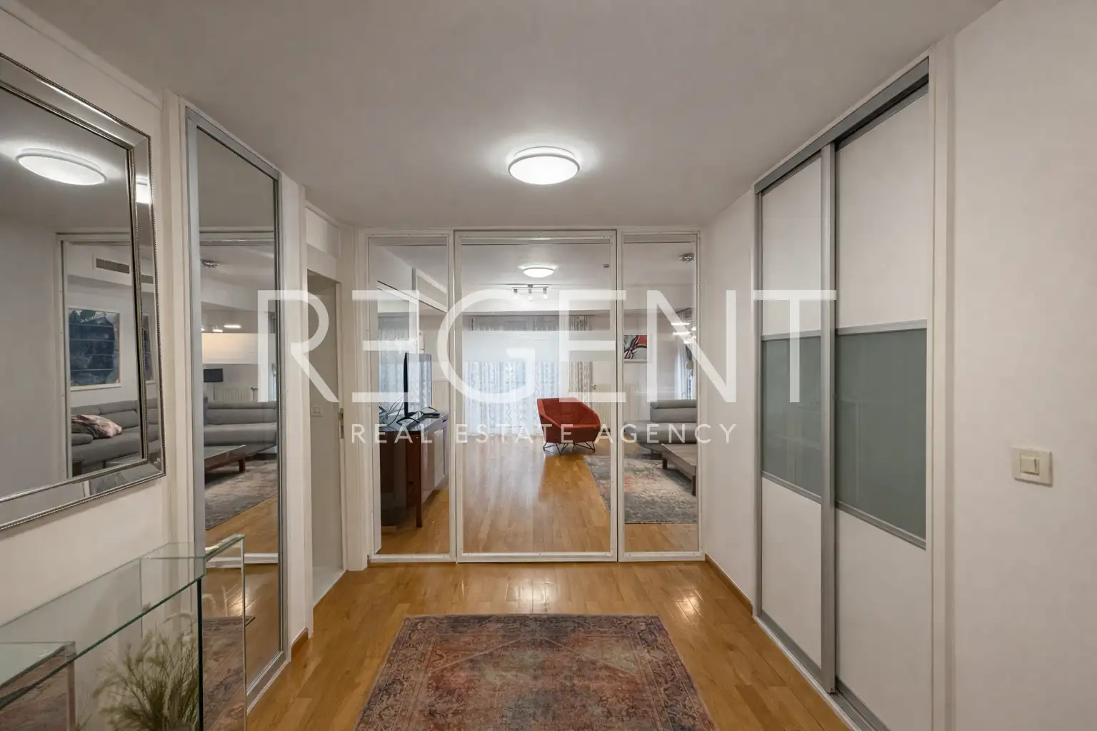 Zagreb, Centar – trosoban stan na izvrsnoj lokaciji za najam