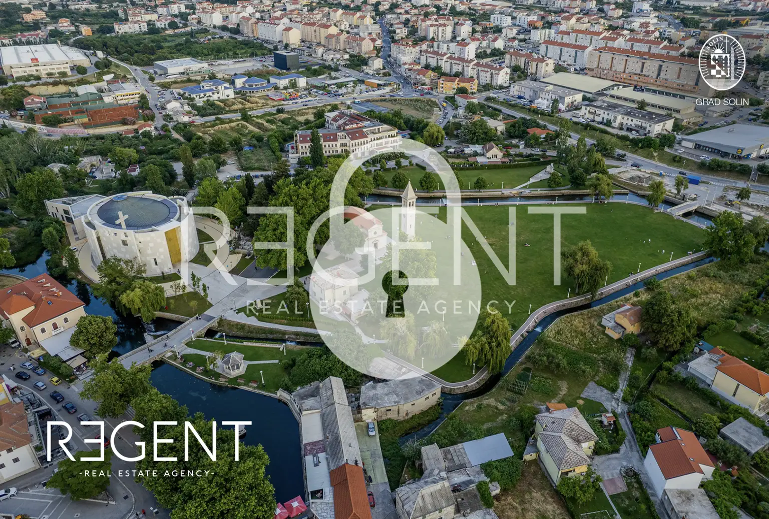 Solin - Trojizbový byt s balkónom