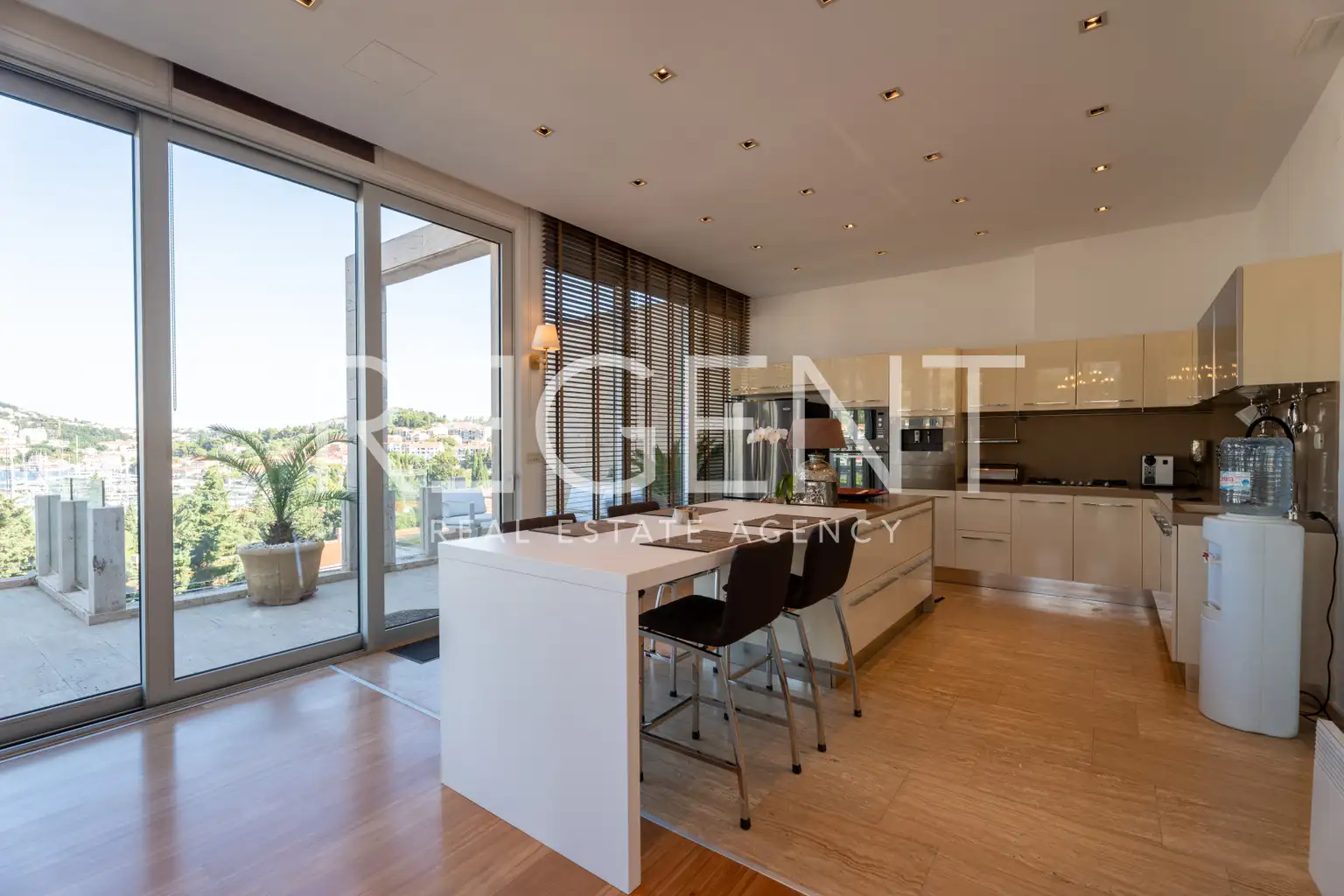 Dubrovnik, Lapad - Luksuzan četverosoban penthouse s krovnom terasom