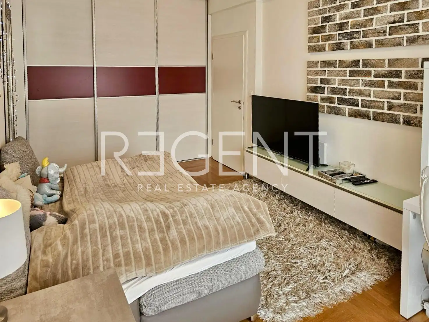 Zagreb, Vrapče - štirisobno stanovanje z garažo