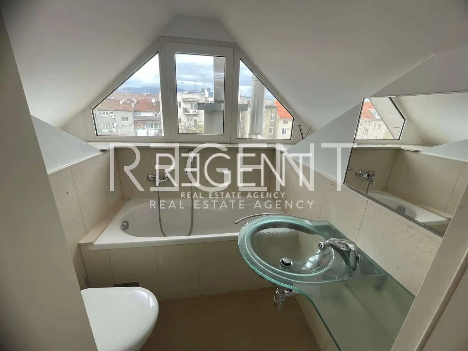 Zagreb, Kvaternikov Trg - Maisonette-Wohnung 150 m2 zu vermieten