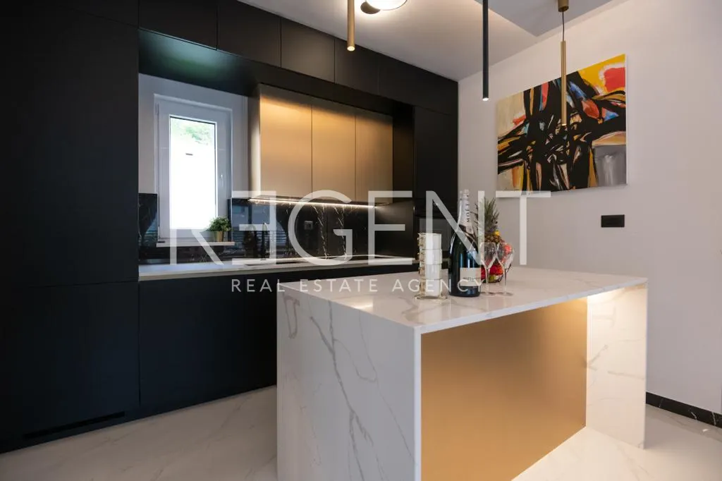 Makarska, Zagvozd - Luxury villa with pool 270 m2