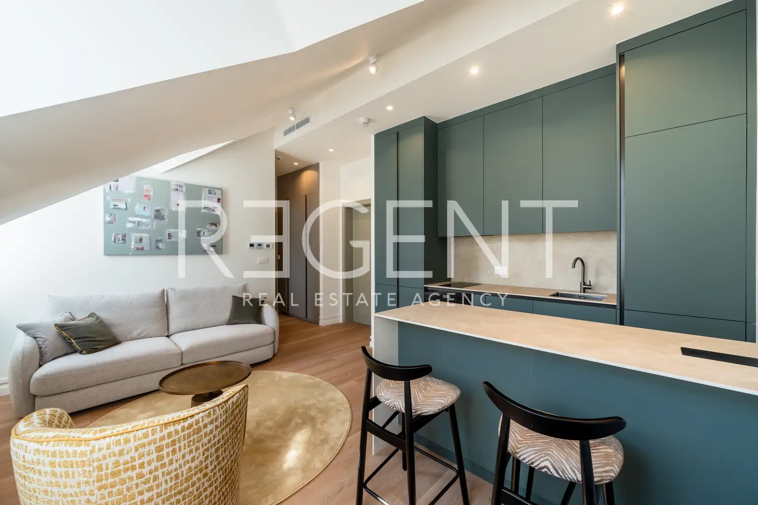 Stan 36 m² za najam — prvi najam, Centar