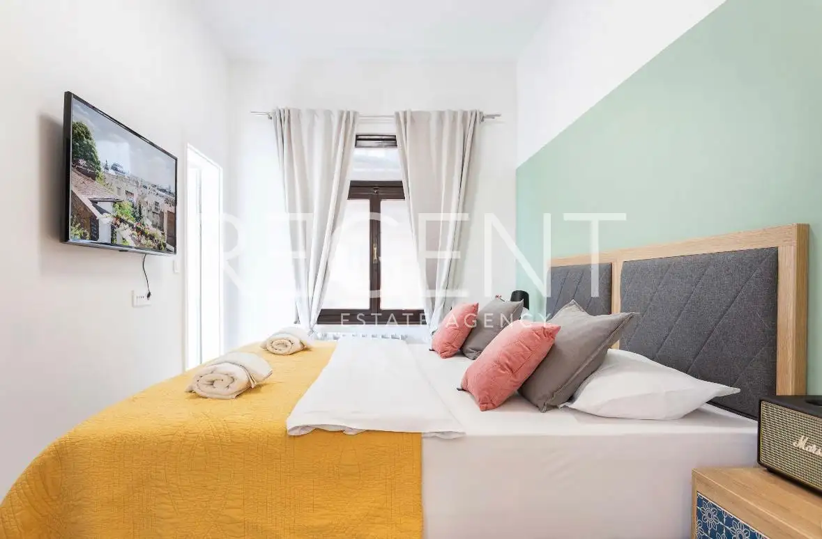 Záhřeb, Náměstí Franjo Tuđmana – Zařízený dvoupokojový byt