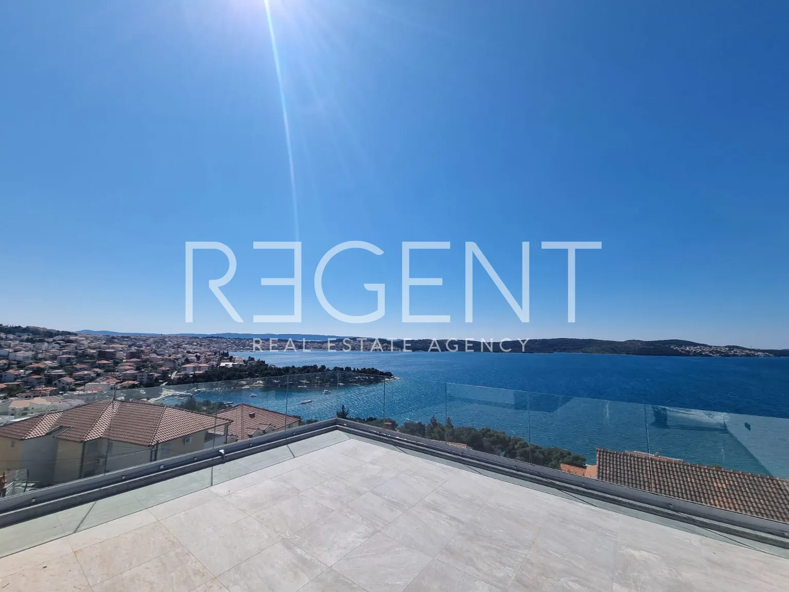 Trogir, Čiovo - Trosoban stan u novogradnji s pogledom na more, 75 m2