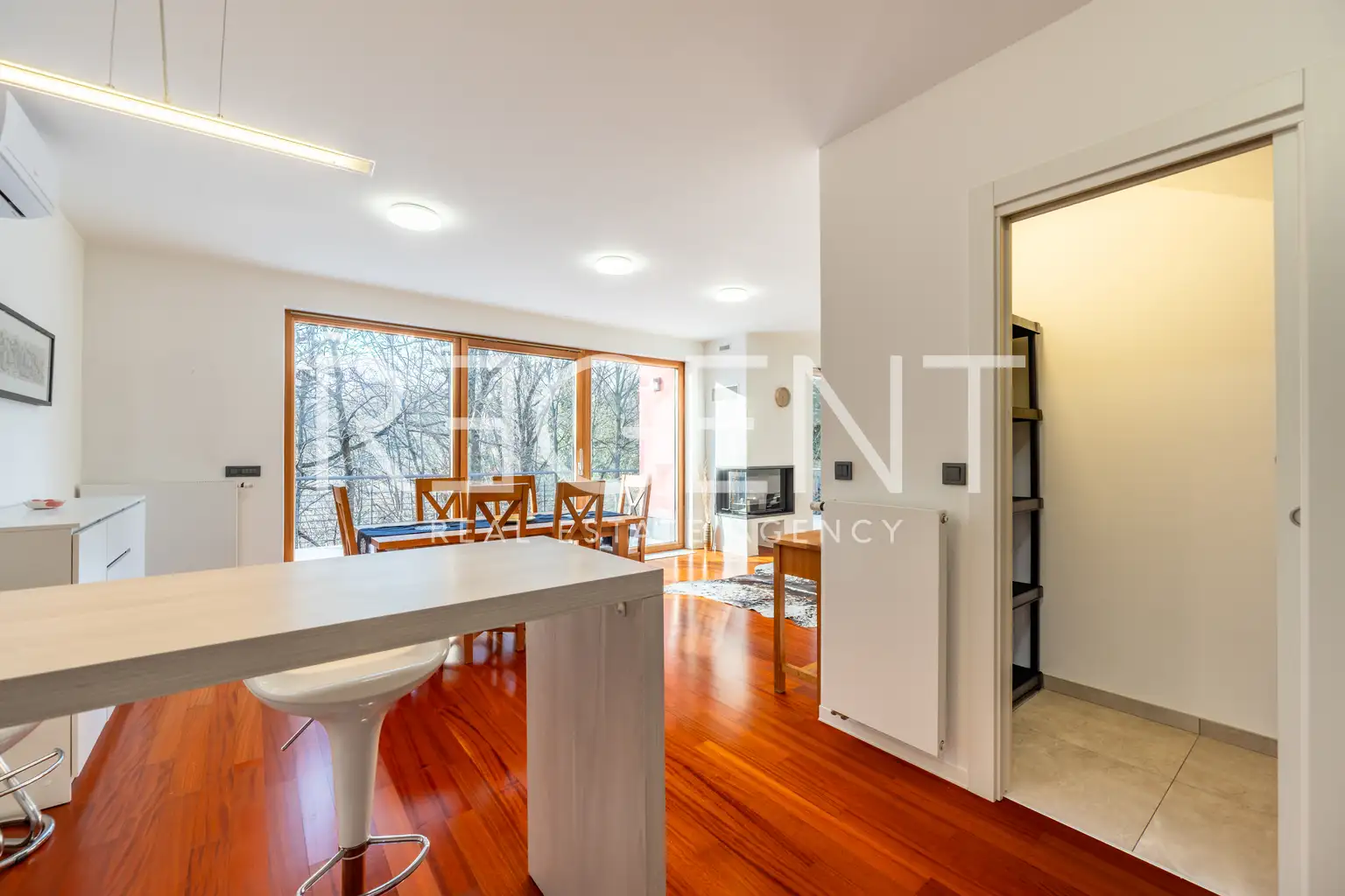 Zagreb, Remete - Atraktivan dvoetažni stan s pogledom na prirodu