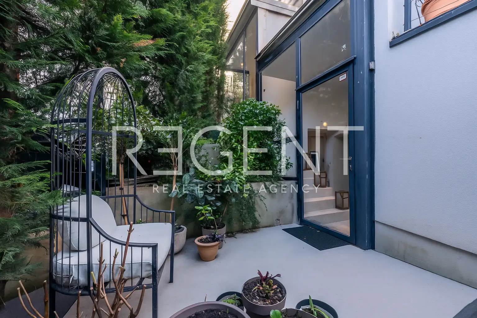 Zagreb, Vinogradska – Dizajnerski dvoetažni stan s vrtom i terasom