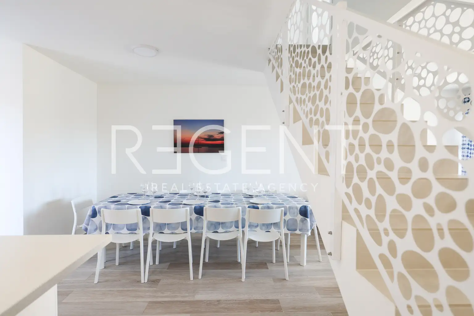 Privlaka - Dom szeregowy z basenem i tarasem na dachu.