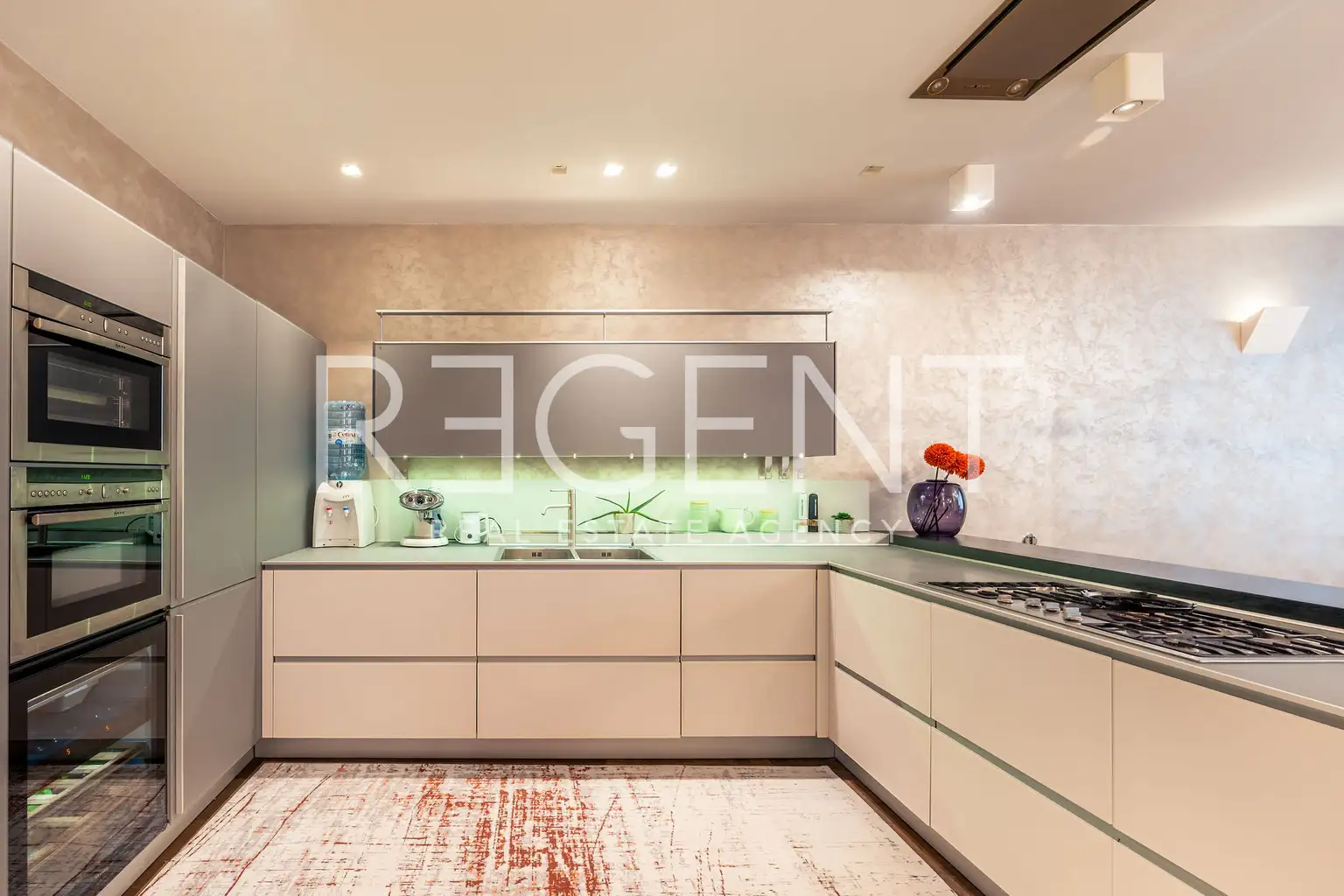 Zagreb, Center - Luxurious four-room apartment in the city center