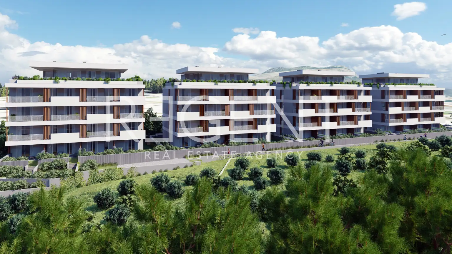 Split, Pazdigrad – Dvojizbový byt s veľkou záhradou a vonkajším priestorom