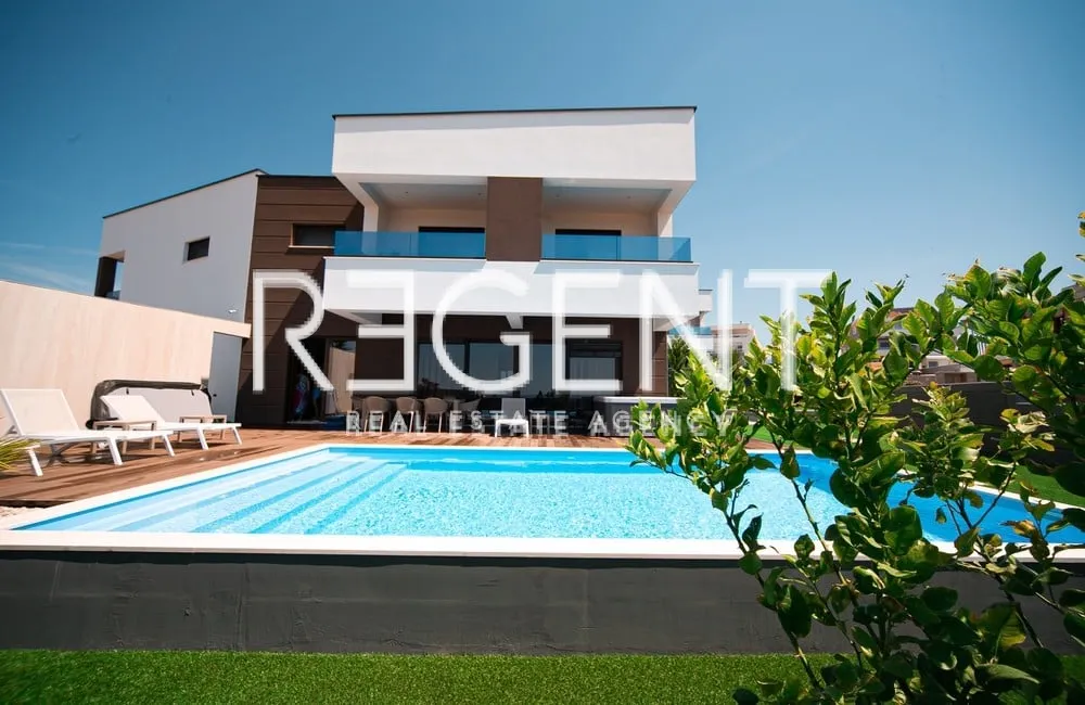 Pag, Novalja - Luksuzna vila s pogledom na more 350 m2