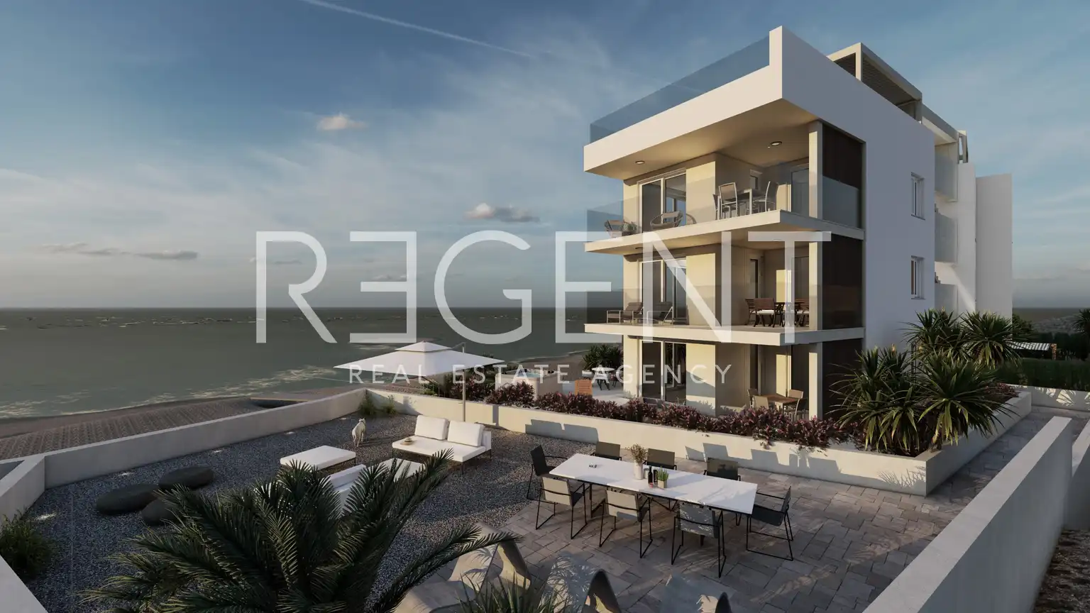 Trogir, Okrug Gornji - Trosoban penthouse sa natkrivenom terasom