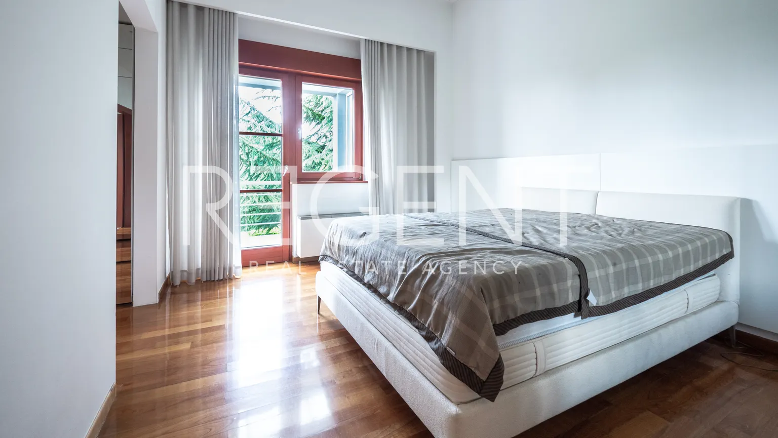Zagreb, Pantovčak – Prekrasna vila s bazenom na atraktivnoj lokaciji 400 m2